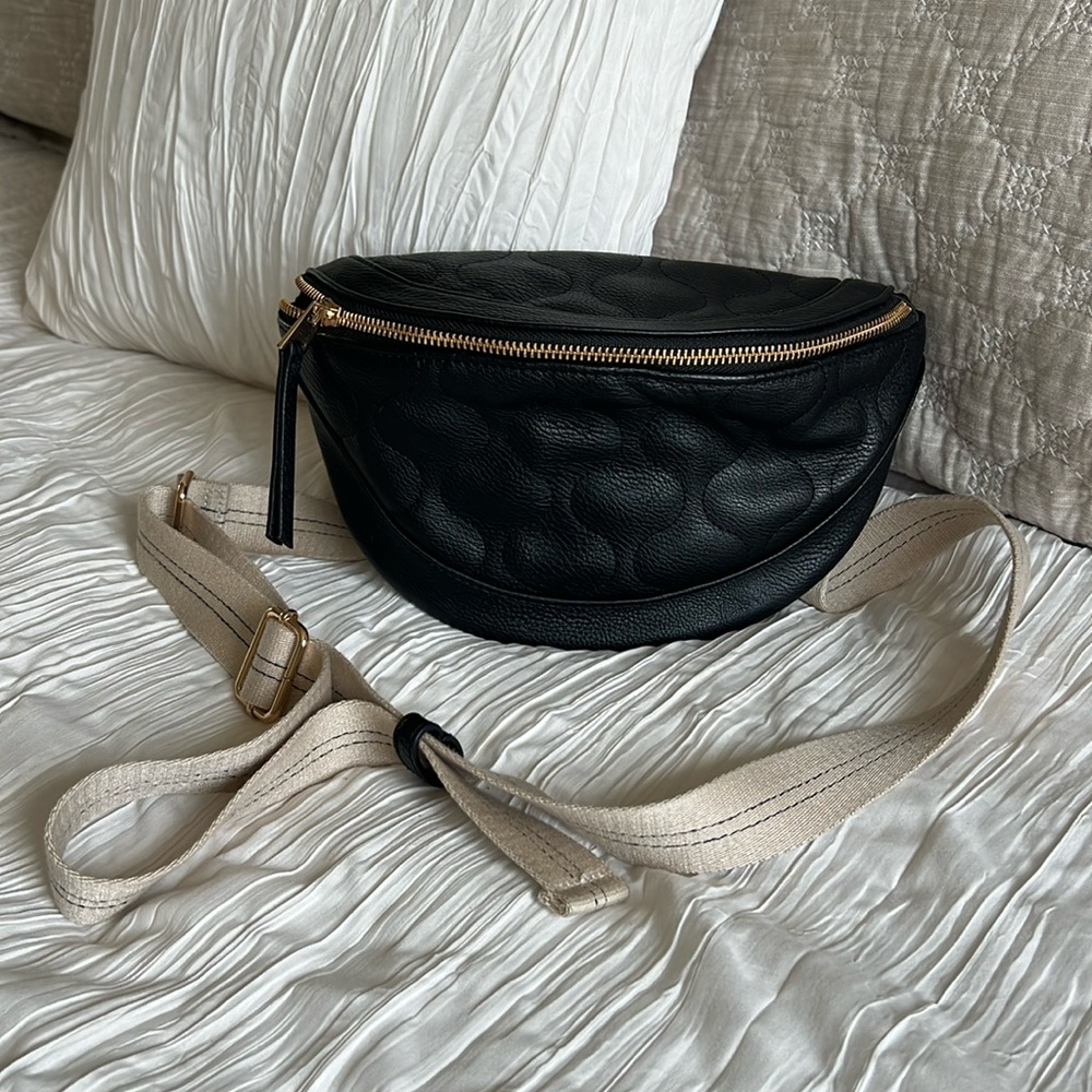 Universal Thread crossbody bag